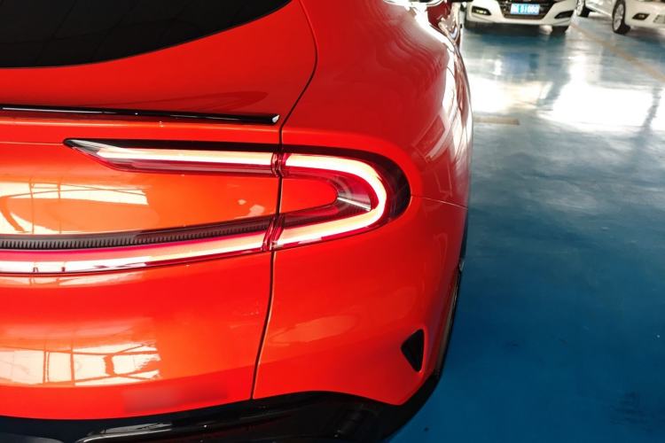 Used Xiaomi Auto YU7 2025 Ultra-Long Range High-Performance All-Wheel-Drive Max Edition Right Rear Taillight