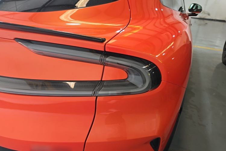 Used Xiaomi Auto YU7 2025 Ultra-Long Range High-Performance All-Wheel-Drive Max Edition Right Rear Taillight