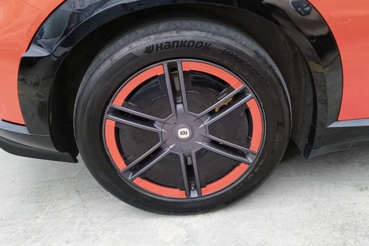 Used Xiaomi Auto YU7 2025 Ultra-Long Range Rear-Wheel Drive Version Right Rear Wheel Hub