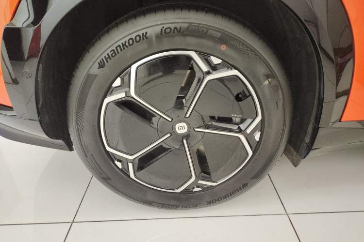 Used Xiaomi Auto YU7 2025 Ultra-Long Range Rear-Wheel Drive Version Right Rear Wheel Hub