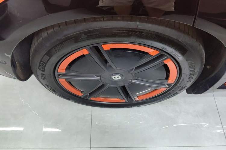 Used Xiaomi Auto YU7 2025 Ultra-Long Range High-Performance All-Wheel-Drive Max Edition Right Rear Wheel Hub