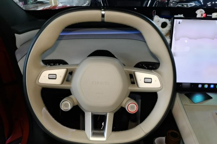 Used Xiaomi Auto YU7 2025 Ultra-Long Range Rear-Wheel Drive Version Steering Wheel