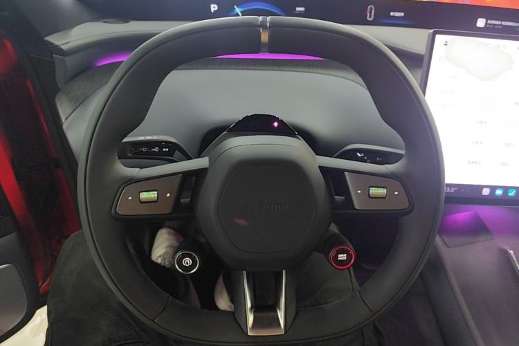 Used Xiaomi Auto YU7 2025 Ultra-Long Range Rear-Wheel Drive Version Steering Wheel