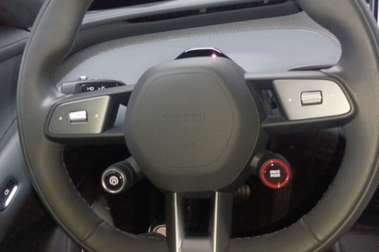Used Xiaomi Auto YU7 2025 Ultra-Long Range High-Performance All-Wheel-Drive Max Edition Steering Wheel