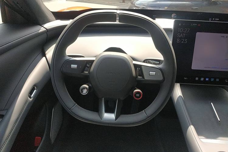 Used Xiaomi Auto YU7 2025 Ultra-Long Range High-Performance All-Wheel-Drive Max Edition Steering Wheel