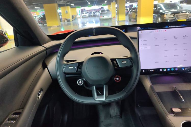 Used Xiaomi Auto YU7 2025 Ultra-Long Range High-Performance All-Wheel-Drive Max Edition Steering Wheel