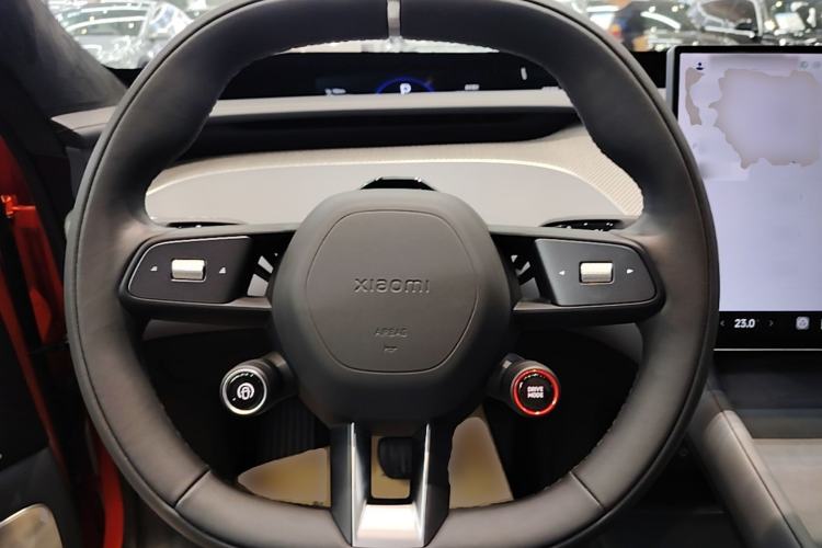 Used Xiaomi Auto YU7 2025 Ultra-Long Range High-Performance All-Wheel-Drive Max Edition Steering Wheel