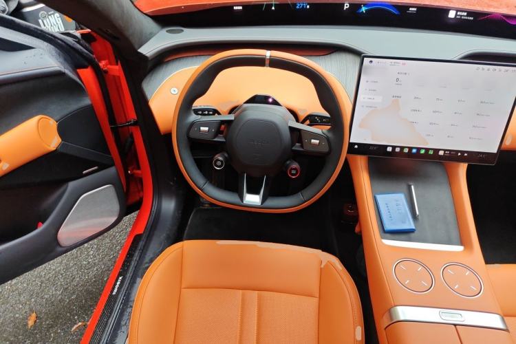 Used Xiaomi Auto YU7 2025 Ultra-Long Range High-Performance All-Wheel-Drive Max Edition Steering Wheel
