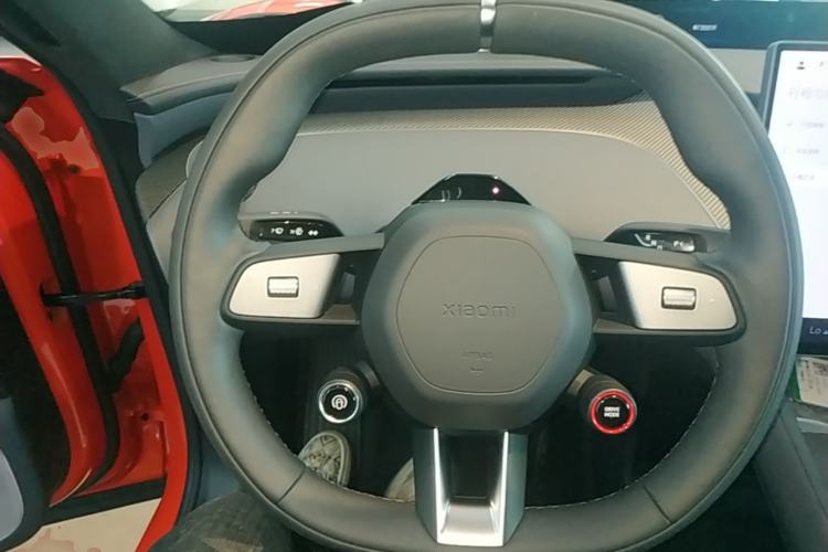 Used Xiaomi Auto YU7 2025 Ultra-Long Range High-Performance All-Wheel-Drive Max Edition Steering Wheel