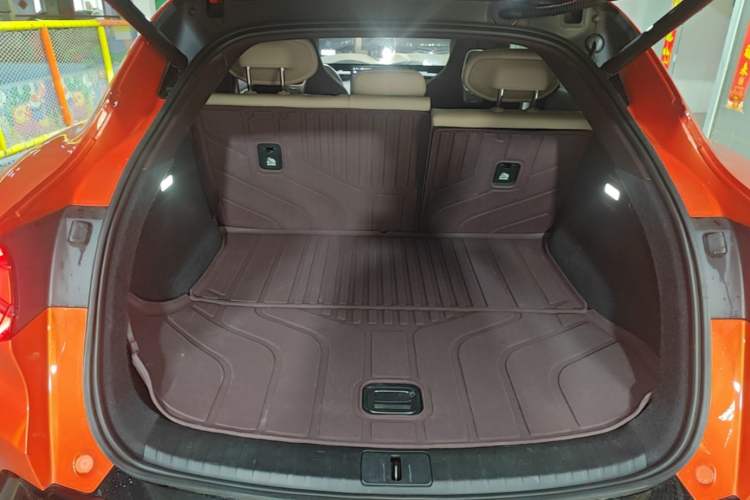 Used Xiaomi Auto YU7 2025 Ultra-Long Range Rear-Wheel Drive Version Trunk