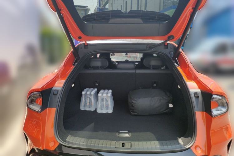 Used Xiaomi Auto YU7 2025 Ultra-Long Range High-Performance All-Wheel-Drive Max Edition Trunk