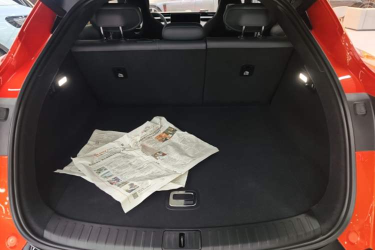 Used Xiaomi Auto YU7 2025 Ultra-Long Range High-Performance All-Wheel-Drive Max Edition Trunk