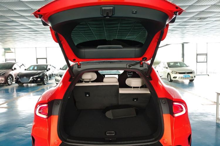Used Xiaomi Auto YU7 2025 Ultra-Long Range High-Performance All-Wheel-Drive Max Edition Trunk