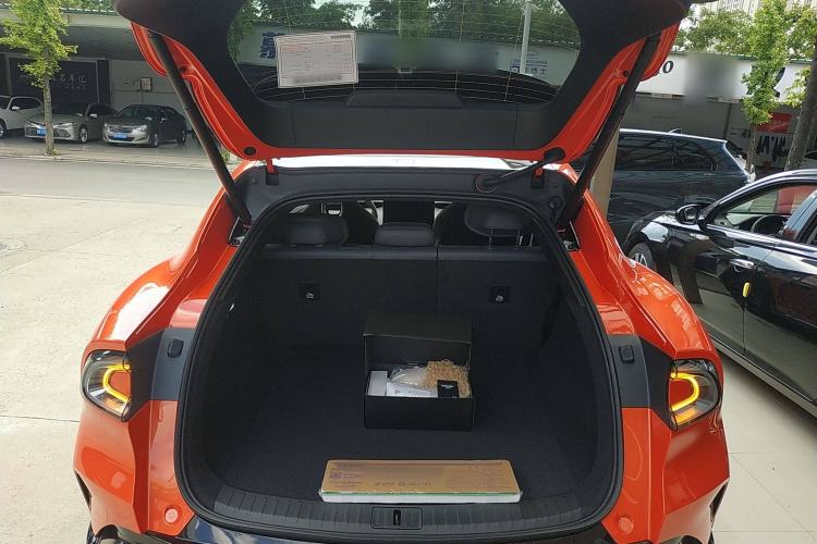 Used Xiaomi Auto YU7 2025 Ultra-Long Range High-Performance All-Wheel-Drive Max Edition Trunk