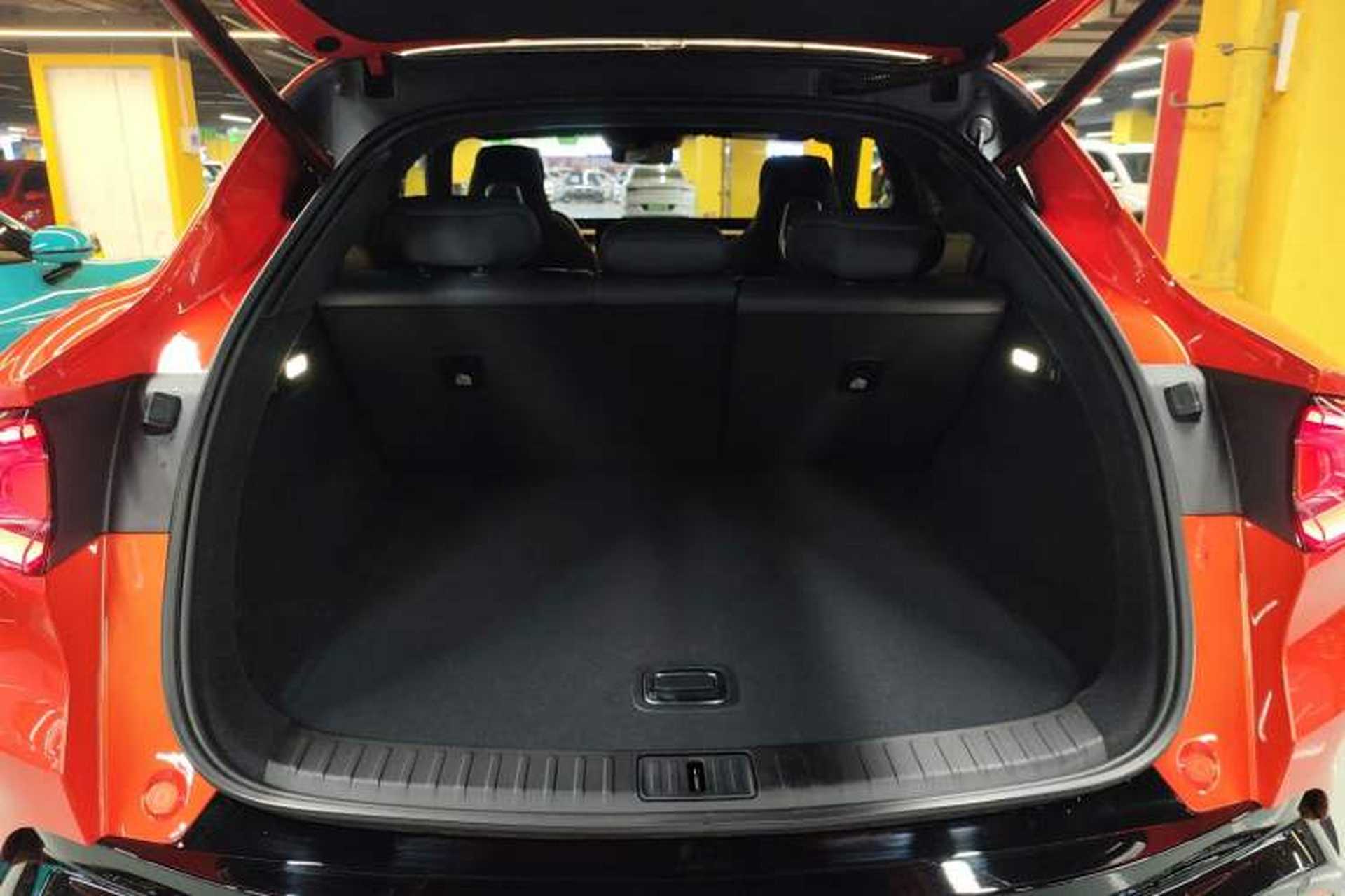 Used Xiaomi Auto YU7 2025 Ultra-Long Range High-Performance All-Wheel-Drive Max Edition Trunk
