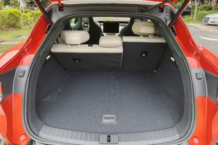 Used Xiaomi Auto YU7 2025 Ultra-Long Range Rear-Wheel Drive Version Trunk