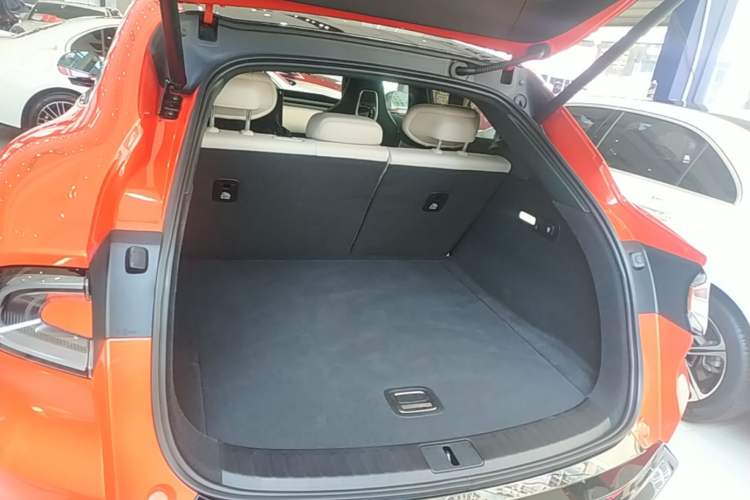 Used Xiaomi Auto YU7 2025 Ultra-Long Range Rear-Wheel Drive Version Trunk