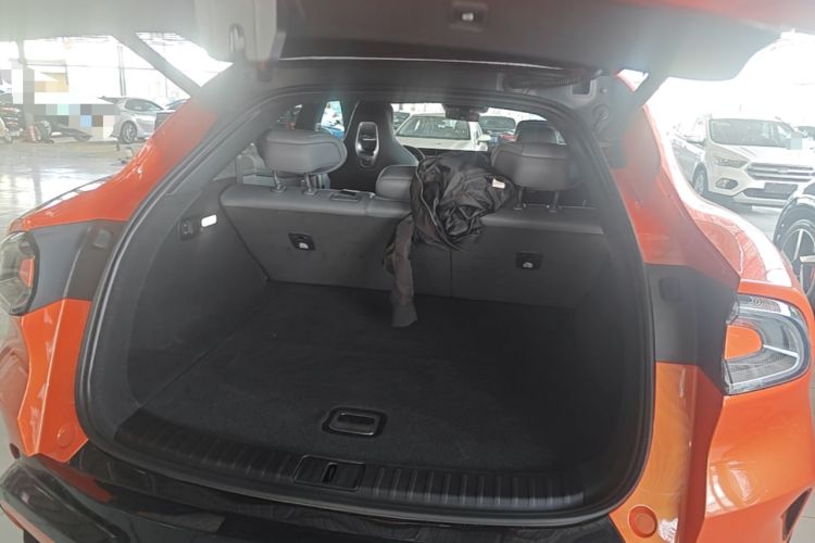 Used Xiaomi Auto YU7 2025 Ultra-Long Range High-Performance All-Wheel-Drive Max Edition Trunk
