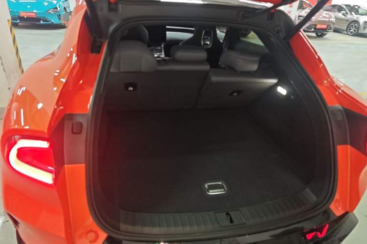 Used Xiaomi Auto YU7 2025 Ultra-Long Range Rear-Wheel Drive Version Trunk