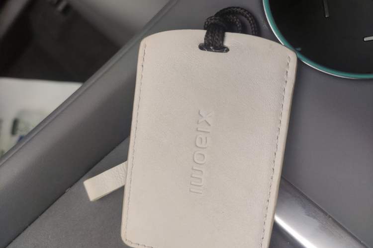 Used Xiaomi Auto YU7 2025 Ultra-Long Range High-Performance All-Wheel-Drive Max Edition Vehicle Key
