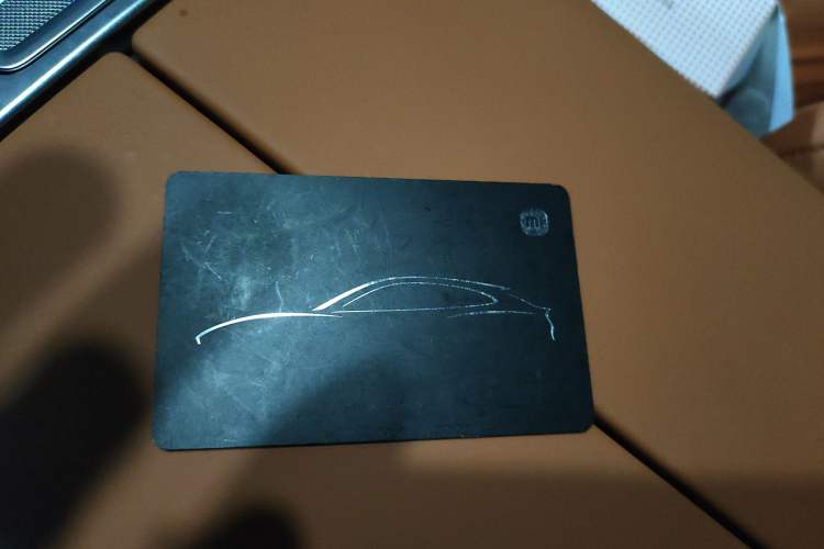 Used Xiaomi Auto YU7 2025 Ultra-Long Range High-Performance All-Wheel-Drive Max Edition Vehicle Key