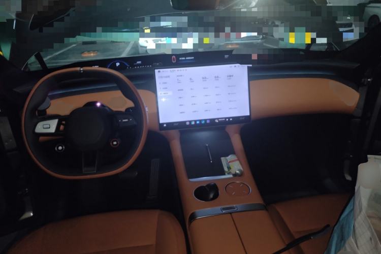 Used Xiaomi Auto YU7 2025 Ultra-Long Range All-Wheel Drive Pro Version Center Console