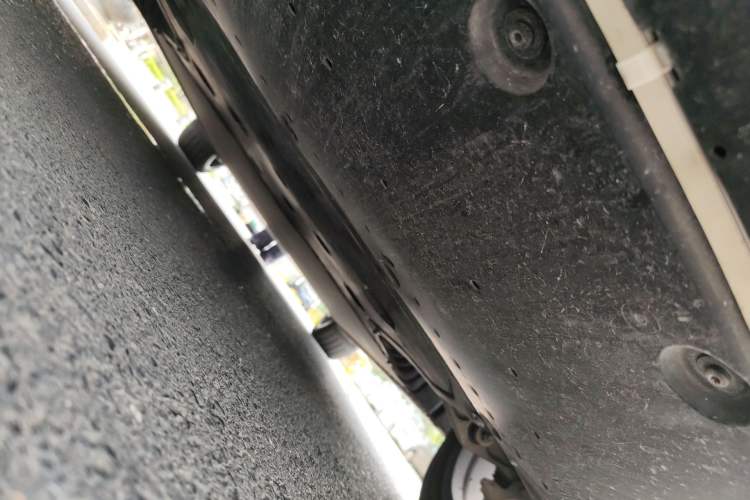 Used Xiaomi Auto YU7 2025 Ultra-Long Range High-Performance All-Wheel-Drive Max Edition Chassis Front