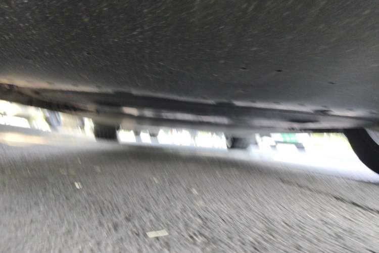Used Xiaomi Auto YU7 2025 Ultra-Long Range High-Performance All-Wheel-Drive Max Edition Chassis Front
