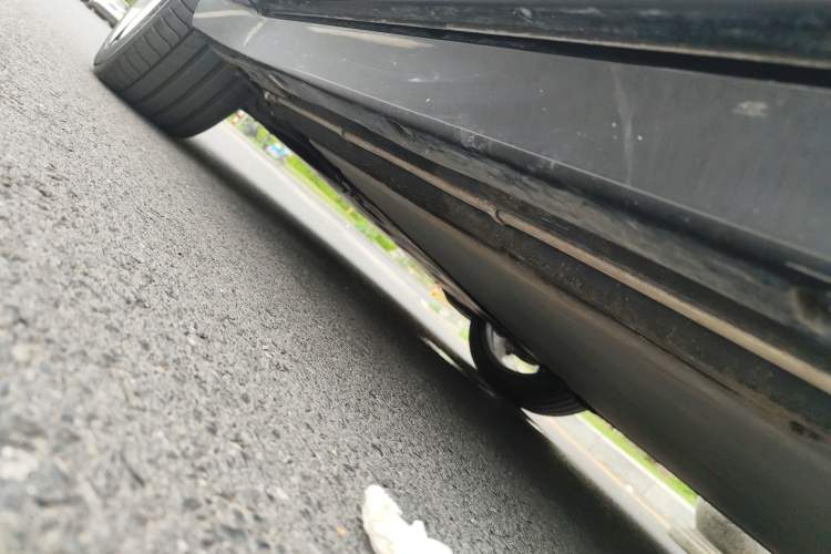 Used Xiaomi Auto YU7 2025 Ultra-Long Range High-Performance All-Wheel-Drive Max Edition Chassis Rear Left