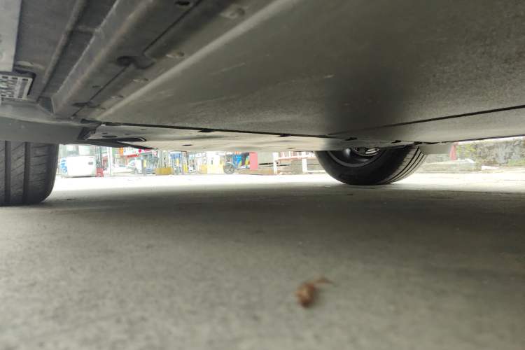 Used Xiaomi Auto YU7 2025 Ultra-Long Range Rear-Wheel Drive Version Chassis Rear Right