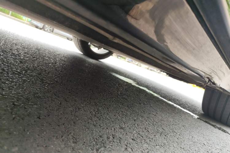 Used Xiaomi Auto YU7 2025 Ultra-Long Range High-Performance All-Wheel-Drive Max Edition Chassis Rear Right