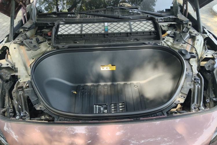 Used Xiaomi Auto YU7 2025 Ultra-Long Range High-Performance All-Wheel-Drive Max Edition Engine Bay