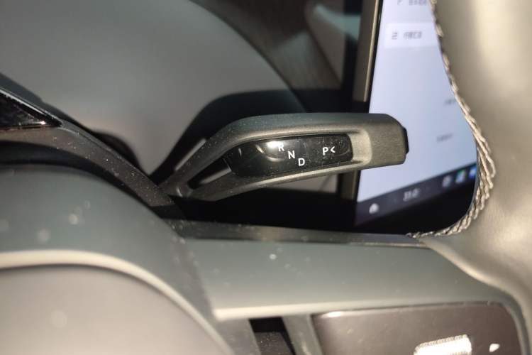 Used Xiaomi Auto YU7 2025 Ultra-Long Range Rear-Wheel Drive Version Gear Lever