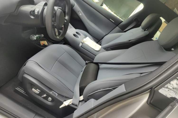 Used Xiaomi Auto YU7 2025 Ultra-Long Range Rear-Wheel Drive Version Left Front Seat