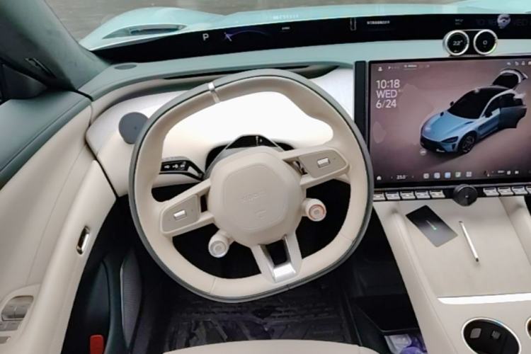 Used Xiaomi Auto YU7 2025 Ultra-Long Range High-Performance All-Wheel-Drive Max Edition Steering Wheel