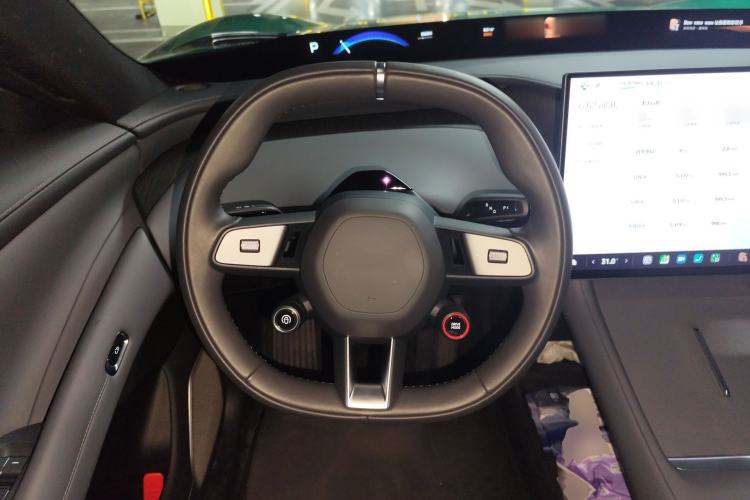 Used Xiaomi Auto YU7 2025 Ultra-Long Range Rear-Wheel Drive Version Steering Wheel