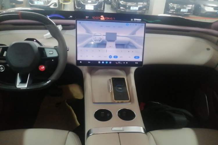 Used Xiaomi Auto YU7 2025 Ultra-Long Range High-Performance All-Wheel-Drive Max Edition Audio And AC Panel
