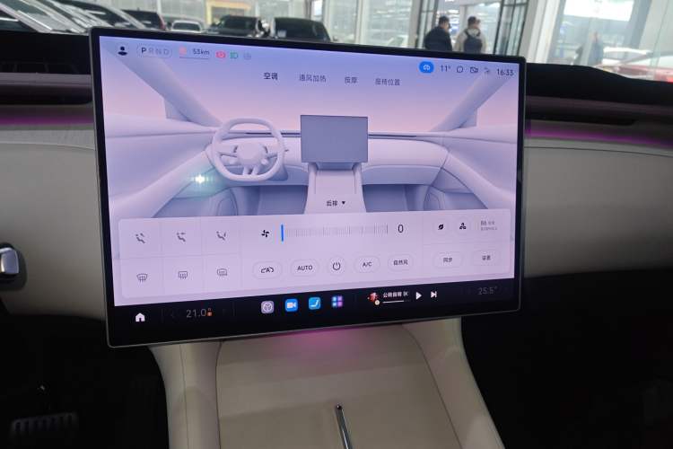 Used Xiaomi Auto YU7 2025 Ultra-Long Range High-Performance All-Wheel-Drive Max Edition Audio And AC Panel