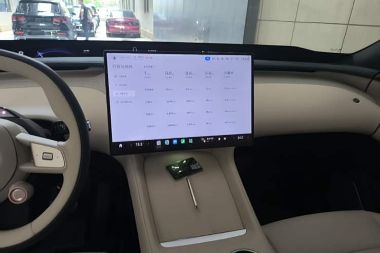 Used Xiaomi Auto YU7 2025 Ultra-Long Range All-Wheel Drive Pro Version Audio And AC Panel