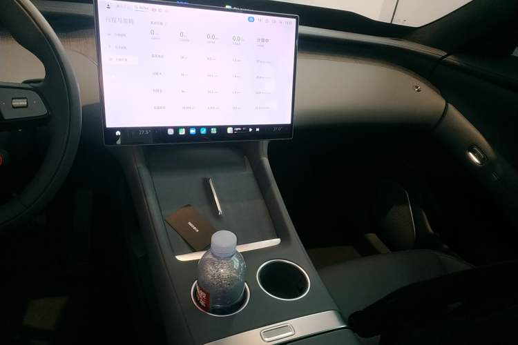 Used Xiaomi Auto YU7 2025 Ultra-Long Range High-Performance All-Wheel-Drive Max Edition Audio And AC Panel
