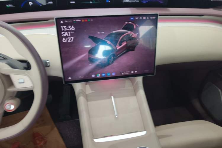 Used Xiaomi Auto YU7 2025 Ultra-Long Range High-Performance All-Wheel-Drive Max Edition Audio And AC Panel