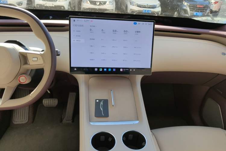 Used Xiaomi Auto YU7 2025 Ultra-Long Range High-Performance All-Wheel-Drive Max Edition Audio And AC Panel