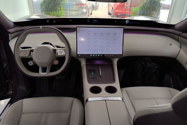 Used Xiaomi Auto YU7 2025 Ultra-Long Range All-Wheel Drive Pro Version Center Console