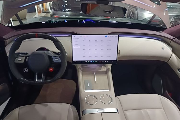 Used Xiaomi Auto YU7 2025 Ultra-Long Range High-Performance All-Wheel-Drive Max Edition Center Console