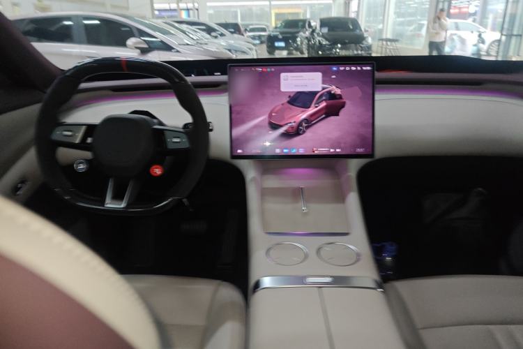 Used Xiaomi Auto YU7 2025 Ultra-Long Range High-Performance All-Wheel-Drive Max Edition Center Console