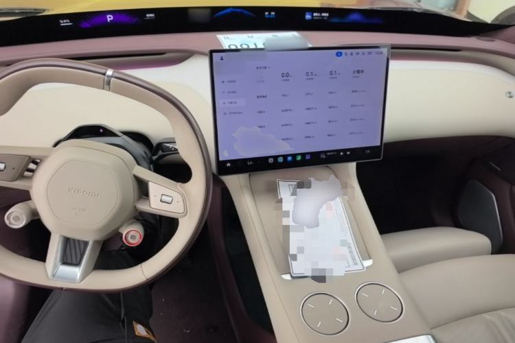 Used Xiaomi Auto YU7 2025 Ultra-Long Range High-Performance All-Wheel-Drive Max Edition Center Console