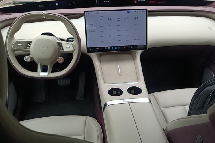 Used Xiaomi Auto YU7 2025 Ultra-Long Range High-Performance All-Wheel-Drive Max Edition Center Console