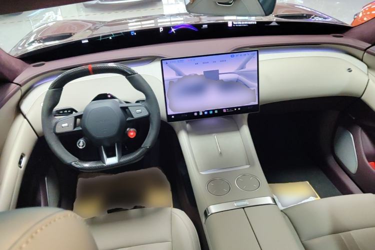 Used Xiaomi Auto YU7 2025 Ultra-Long Range High-Performance All-Wheel-Drive Max Edition Center Console
