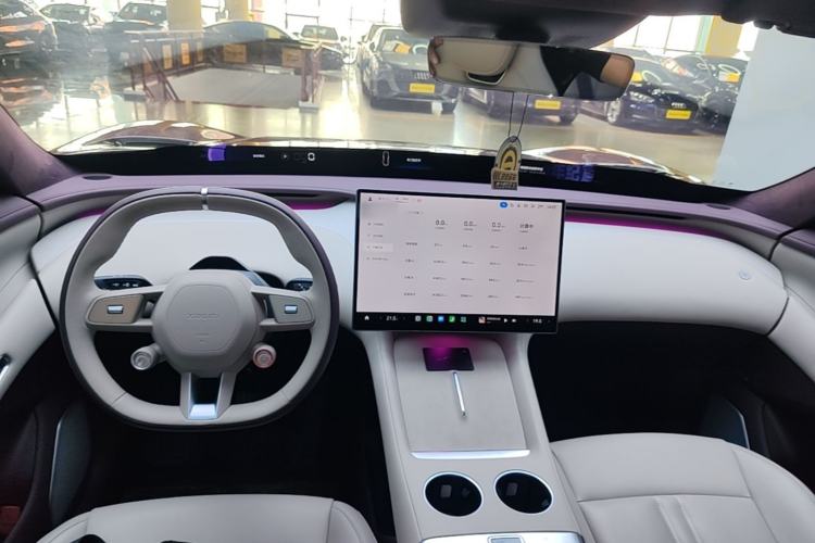 Used Xiaomi Auto YU7 2025 Ultra-Long Range High-Performance All-Wheel-Drive Max Edition Center Console