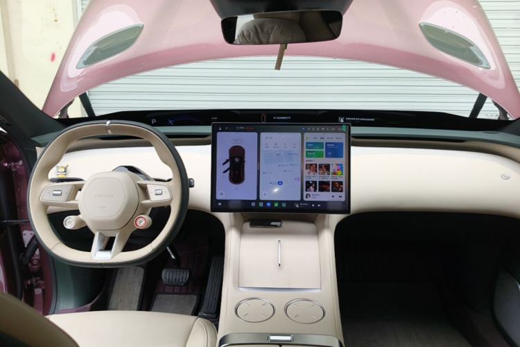 Used Xiaomi Auto YU7 2025 Ultra-Long Range All-Wheel Drive Pro Version Center Console
